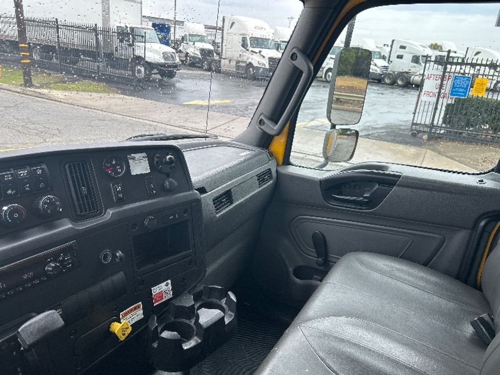 Medium Duty Box Truck-Light and Medium Duty Trucks-International-2021-MV607-Cincinnati-OH-211,323\n\t\tmiles-$ 40,750 - Image 19