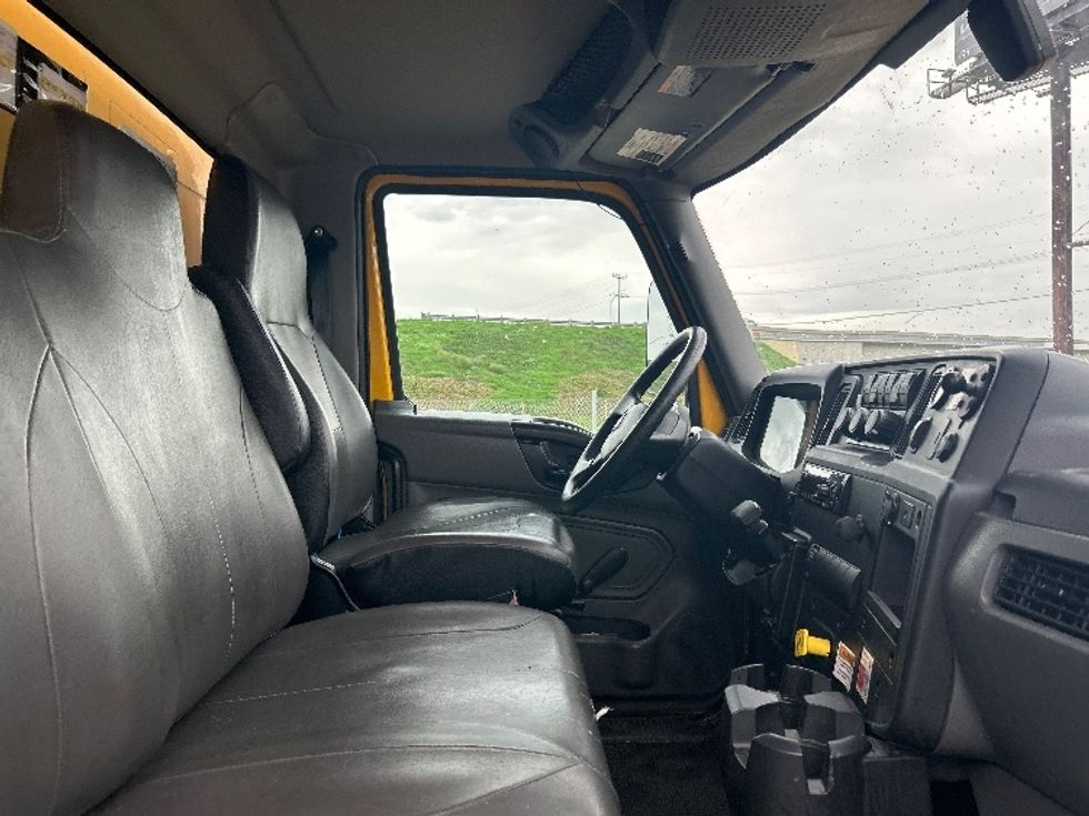 Medium Duty Box Truck-Light and Medium Duty Trucks-International-2021-MV607-Cincinnati-OH-211,323\n\t\tmiles-$ 40,750 - Image 22