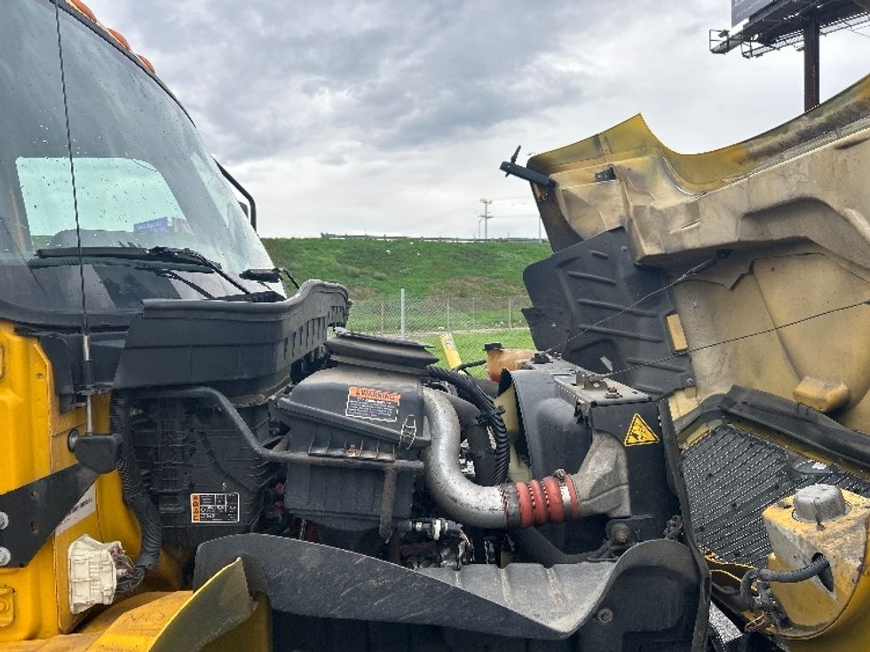 Medium Duty Box Truck-Light and Medium Duty Trucks-International-2021-MV607-Cincinnati-OH-211,323\n\t\tmiles-$ 40,750 - Image 23