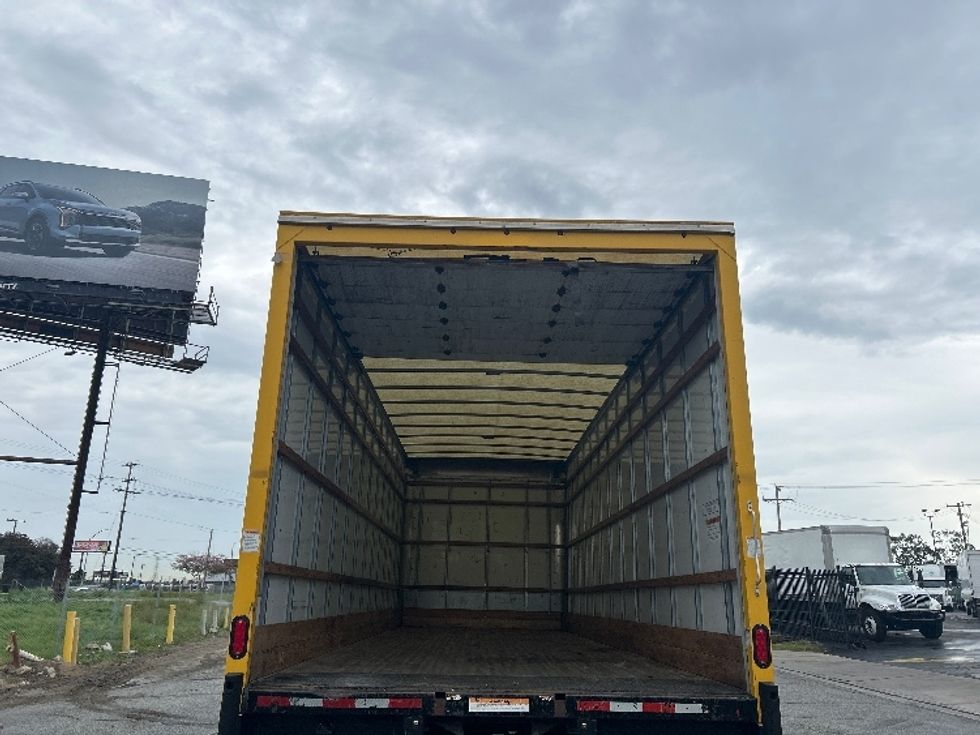 Medium Duty Box Truck-Light and Medium Duty Trucks-International-2021-MV607-Cincinnati-OH-211,323\n\t\tmiles-$ 40,750 - Image 8