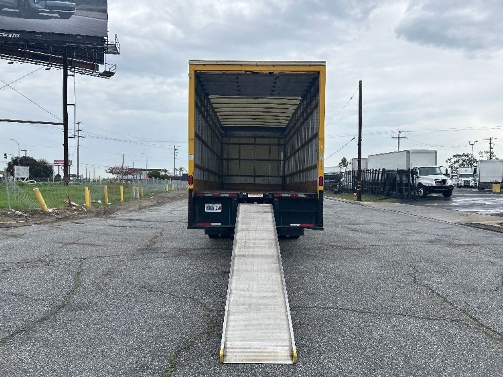 Medium Duty Box Truck-Light and Medium Duty Trucks-International-2021-MV607-Cincinnati-OH-211,323\n\t\tmiles-$ 40,750 - Image 9