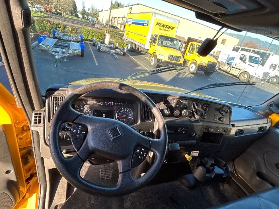 Medium Duty Box Truck-Light and Medium Duty Trucks-International-2021-MV607-Clackamas-OR-149,603\n\t\tmiles-$ 49,500 - Image 18