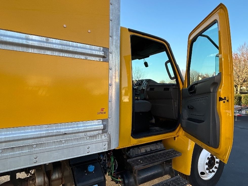 Medium Duty Box Truck-Light and Medium Duty Trucks-International-2021-MV607-Clackamas-OR-149,603\n\t\tmiles-$ 49,500 - Image 20