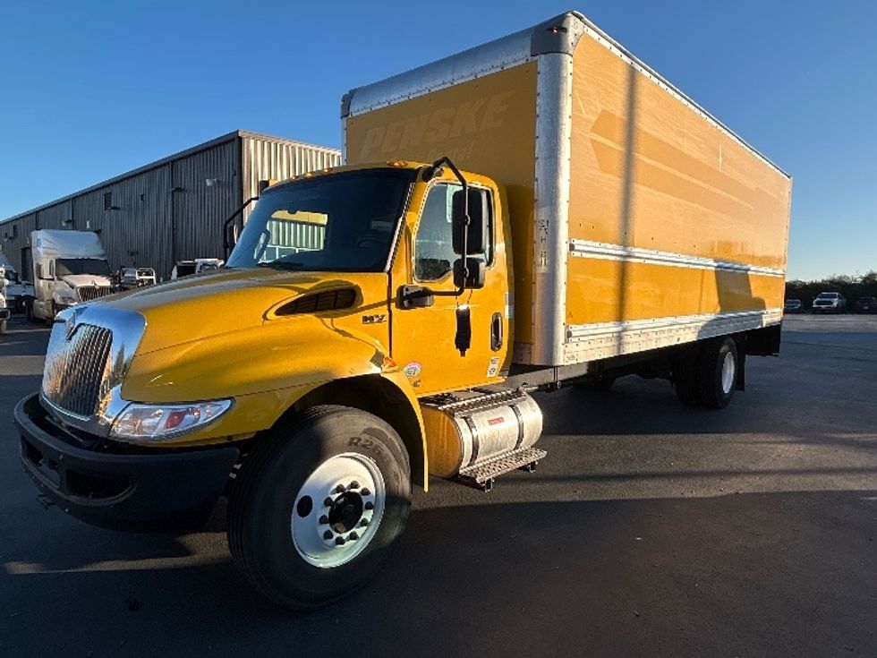 Medium Duty Box Truck-Light and Medium Duty Trucks-International-2021-MV607-Clackamas-OR-149,603\n\t\tmiles-$ 49,500 - Image 3