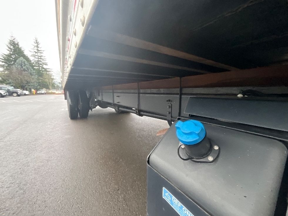 Medium Duty Box Truck-Light and Medium Duty Trucks-International-2021-MV607-Clackamas-OR-189,817\n\t\tmiles-$ 43,750 - Image 12