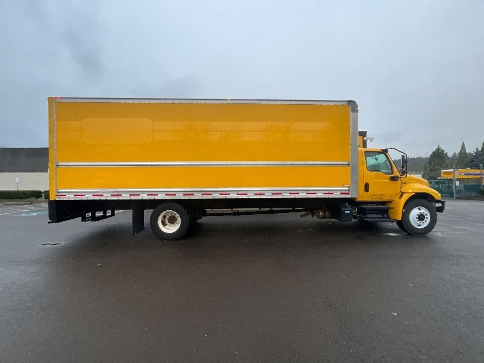 Medium Duty Box Truck-Light and Medium Duty Trucks-International-2021-MV607-Clackamas-OR-189,817\n\t\tmiles-$ 43,750 - Image 13