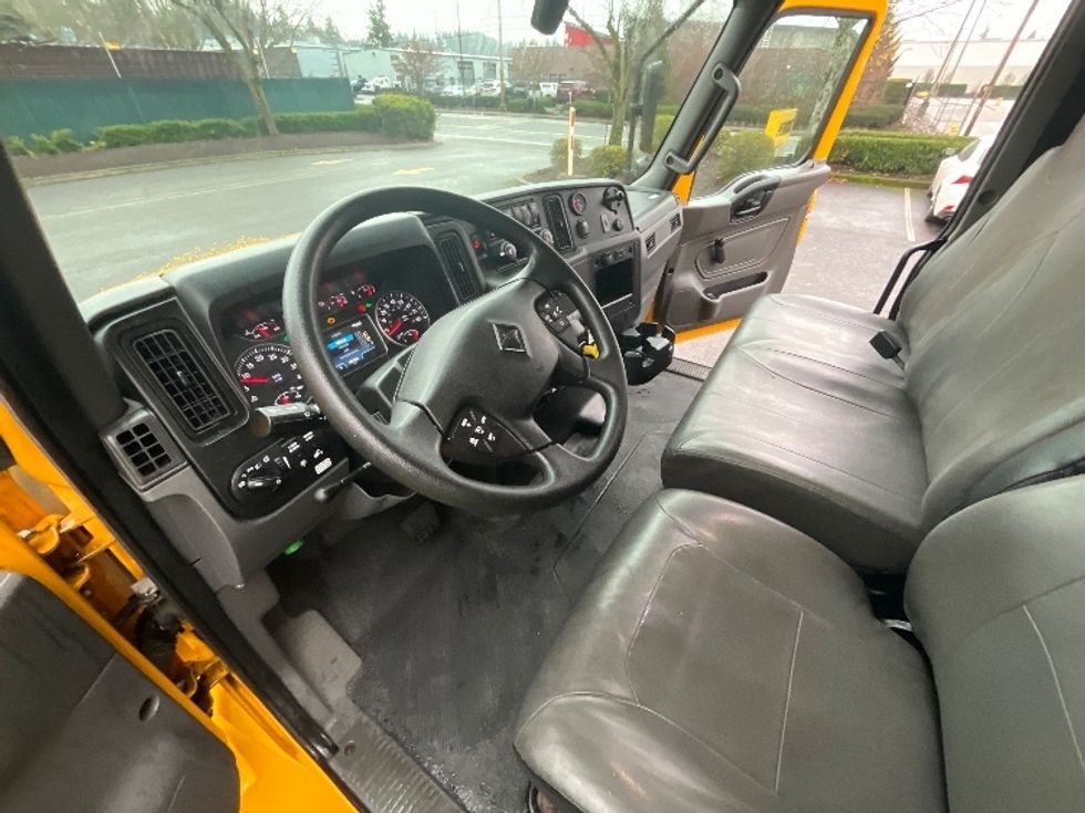 Medium Duty Box Truck-Light and Medium Duty Trucks-International-2021-MV607-Clackamas-OR-189,817\n\t\tmiles-$ 43,750 - Image 15