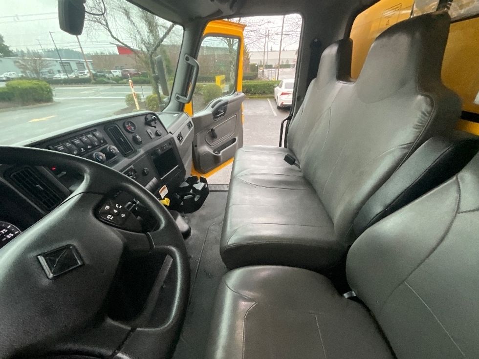 Medium Duty Box Truck-Light and Medium Duty Trucks-International-2021-MV607-Clackamas-OR-189,817\n\t\tmiles-$ 43,750 - Image 17