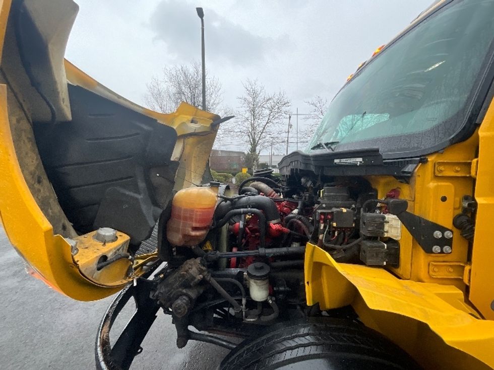 Medium Duty Box Truck-Light and Medium Duty Trucks-International-2021-MV607-Clackamas-OR-189,817\n\t\tmiles-$ 43,750 - Image 22