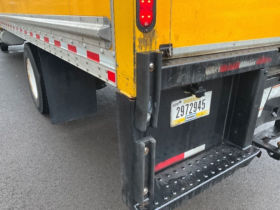 Medium Duty Box Truck-Light and Medium Duty Trucks-International-2021-MV607-Clackamas-OR-189,817\n\t\tmiles-$ 43,750 - Image 23