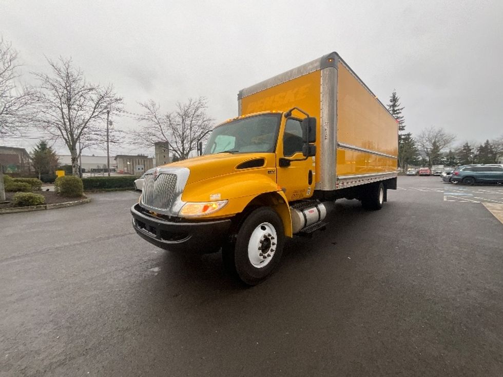 Medium Duty Box Truck-Light and Medium Duty Trucks-International-2021-MV607-Clackamas-OR-189,817\n\t\tmiles-$ 43,750 - Image 3