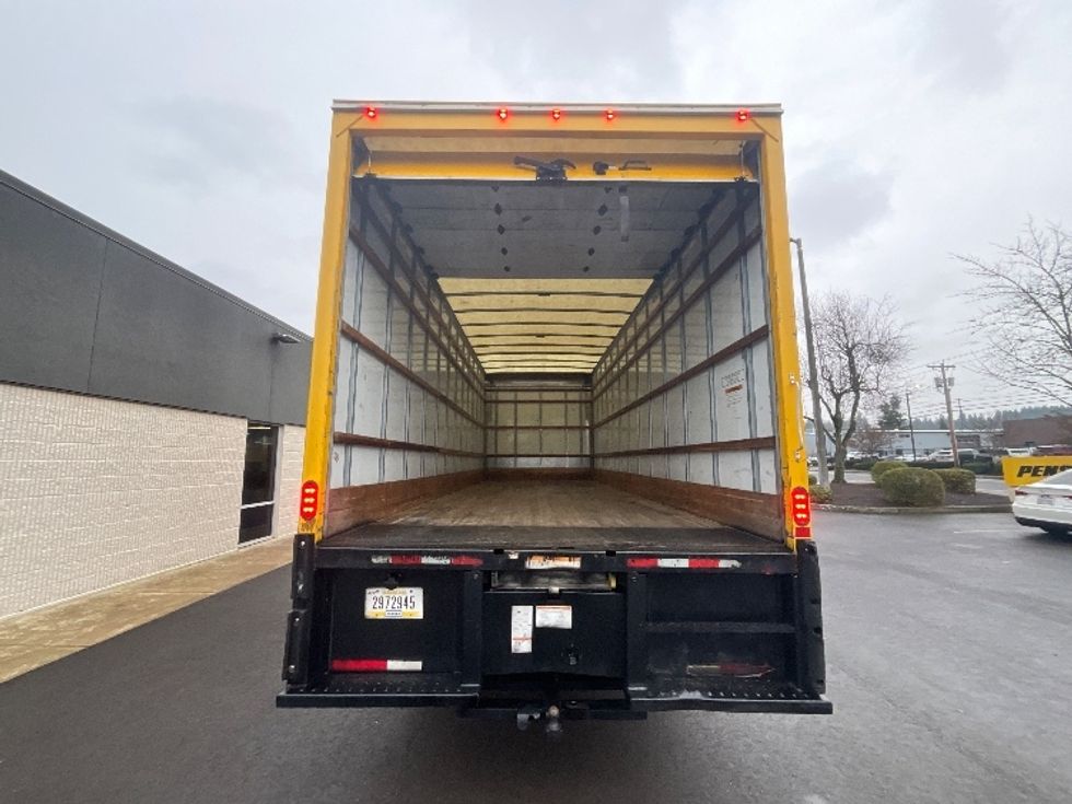 Medium Duty Box Truck-Light and Medium Duty Trucks-International-2021-MV607-Clackamas-OR-189,817\n\t\tmiles-$ 43,750 - Image 8