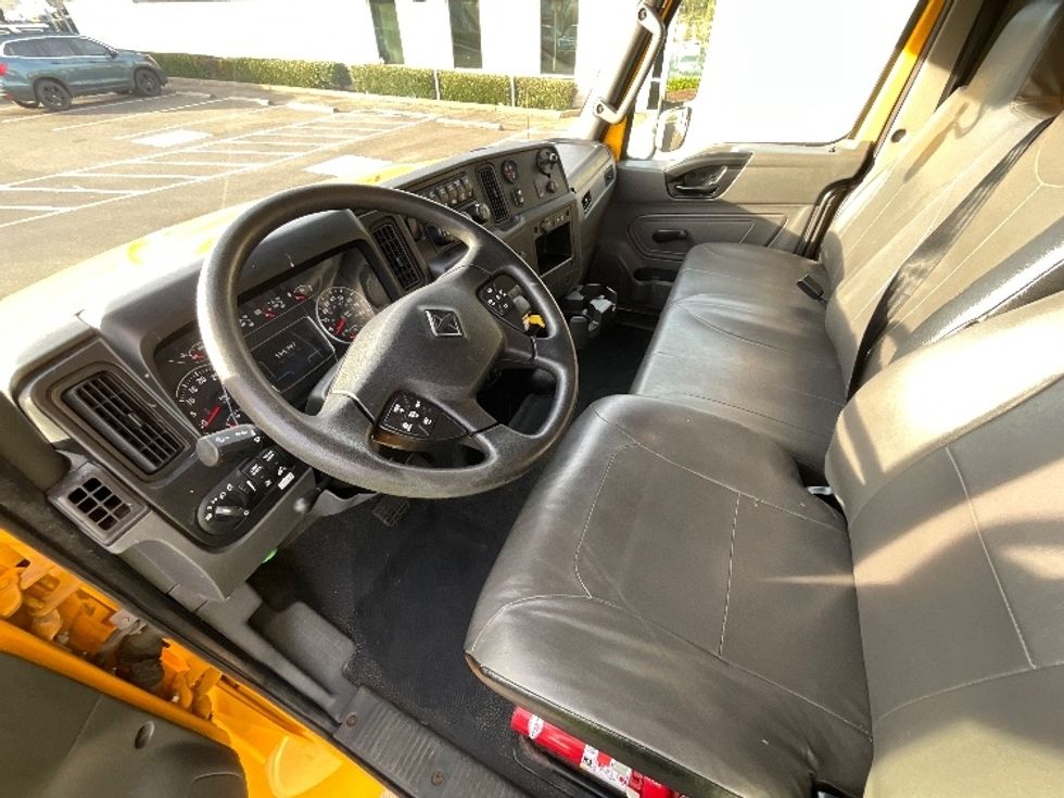 Medium Duty Box Truck-Light and Medium Duty Trucks-International-2021-MV607-Clackamas-OR-196,998\n\t\tmiles-$ 42,750 - Image 15
