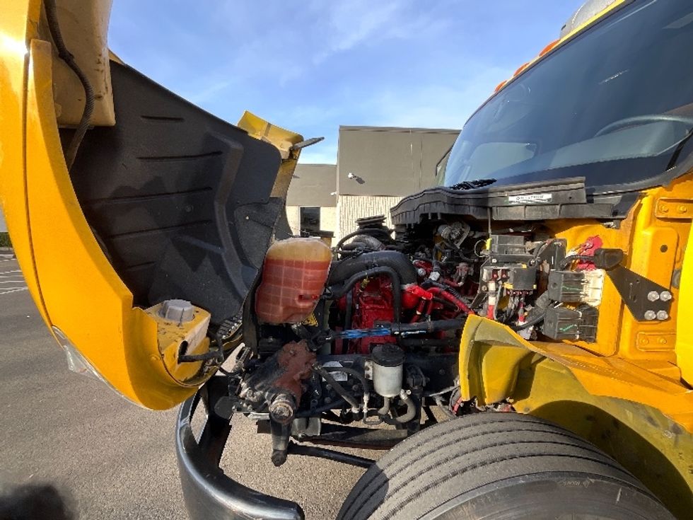 Medium Duty Box Truck-Light and Medium Duty Trucks-International-2021-MV607-Clackamas-OR-196,998\n\t\tmiles-$ 42,750 - Image 22