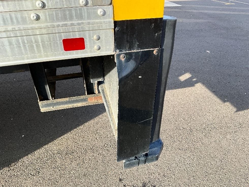 Medium Duty Box Truck-Light and Medium Duty Trucks-International-2021-MV607-Clackamas-OR-196,998\n\t\tmiles-$ 42,750 - Image 25