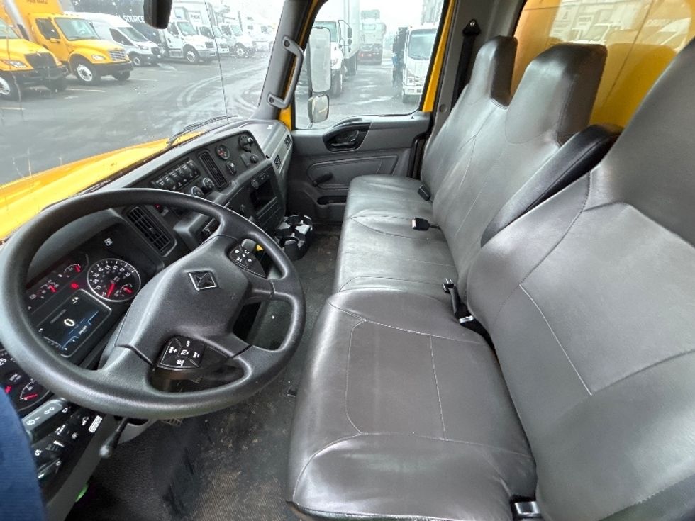 Medium Duty Box Truck-Light and Medium Duty Trucks-International-2021-MV607-Clackamas-OR-206,342\n\t\tmiles-$ 41,250 - Image 17