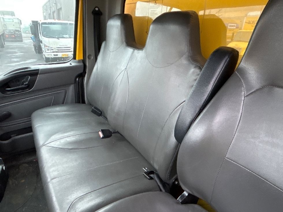 Medium Duty Box Truck-Light and Medium Duty Trucks-International-2021-MV607-Clackamas-OR-206,342\n\t\tmiles-$ 41,250 - Image 19