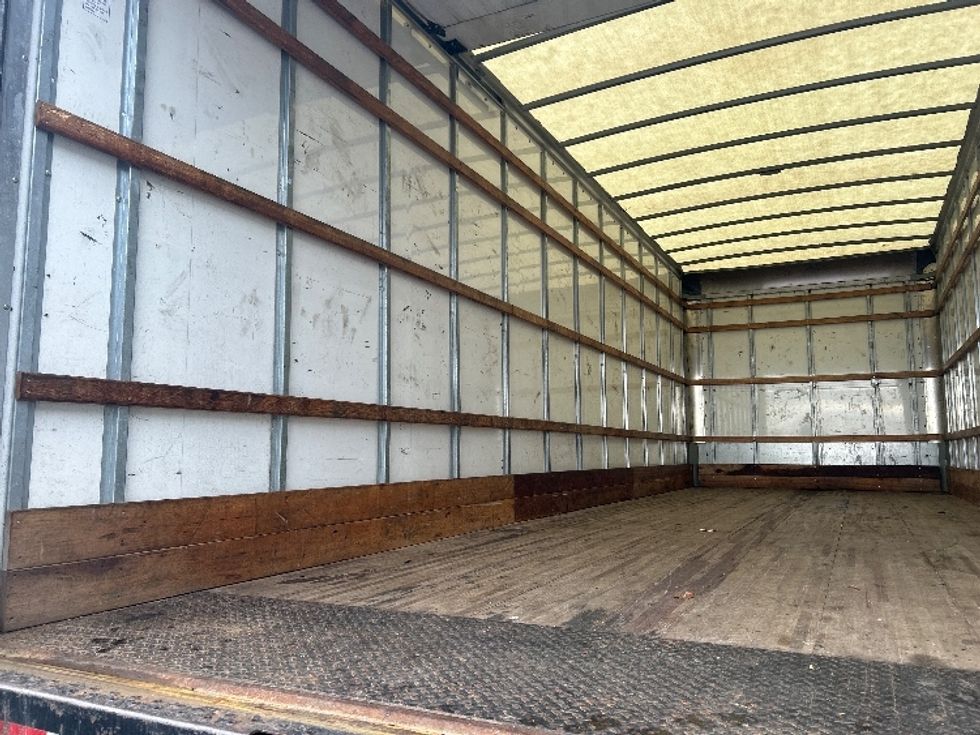 Medium Duty Box Truck-Light and Medium Duty Trucks-International-2021-MV607-Clackamas-OR-218,169\n\t\tmiles-$ 39,750 - Image 11