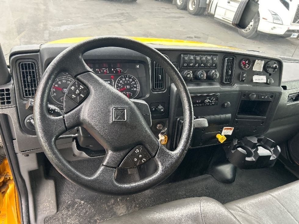 Medium Duty Box Truck-Light and Medium Duty Trucks-International-2021-MV607-Clackamas-OR-218,169\n\t\tmiles-$ 39,750 - Image 16