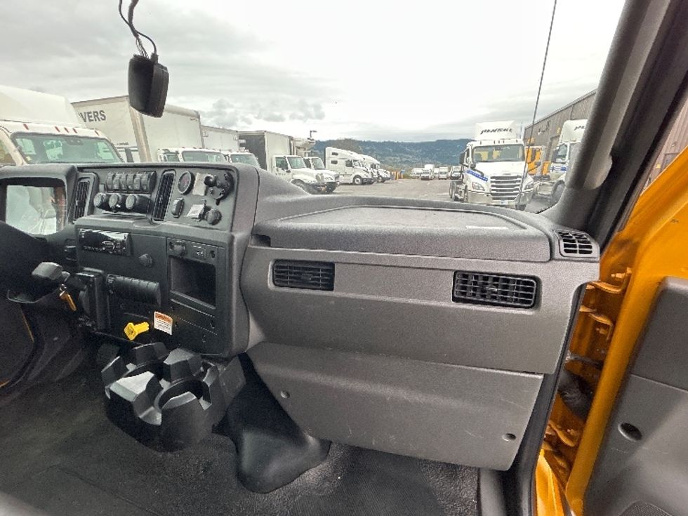 Medium Duty Box Truck-Light and Medium Duty Trucks-International-2021-MV607-Clackamas-OR-218,169\n\t\tmiles-$ 39,750 - Image 20