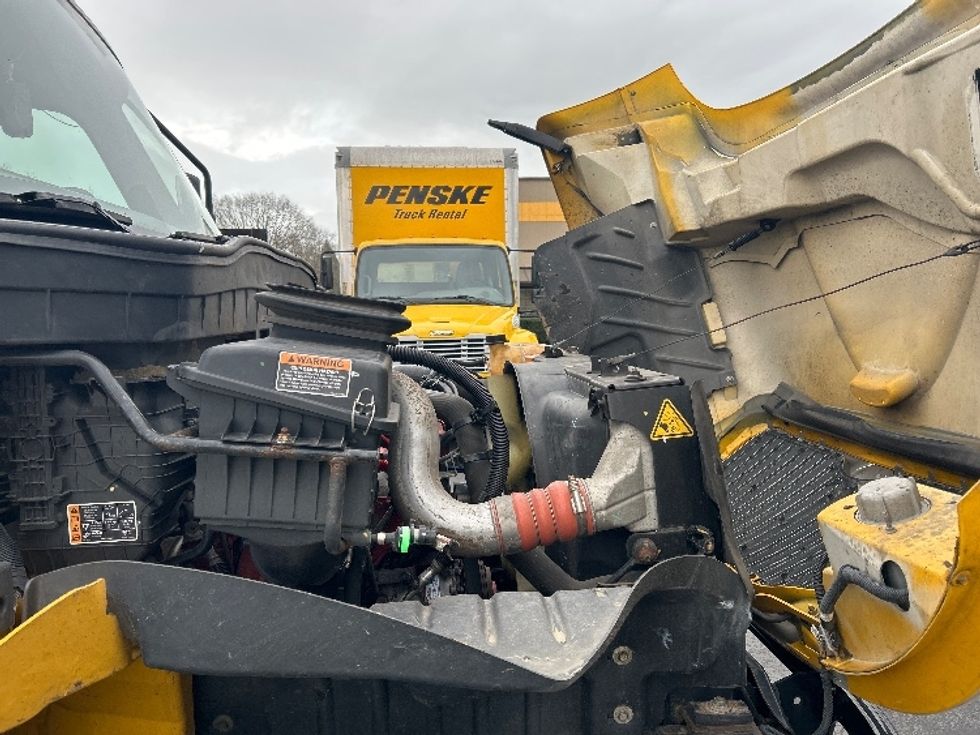 Medium Duty Box Truck-Light and Medium Duty Trucks-International-2021-MV607-Clackamas-OR-218,169\n\t\tmiles-$ 39,750 - Image 23