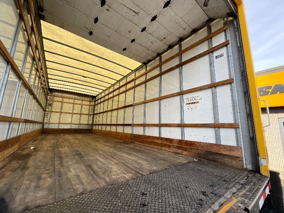 Medium Duty Box Truck-Light and Medium Duty Trucks-International-2021-MV607-Clackamas-OR-243,011\n\t\tmiles-$ 34,250 - Image 10