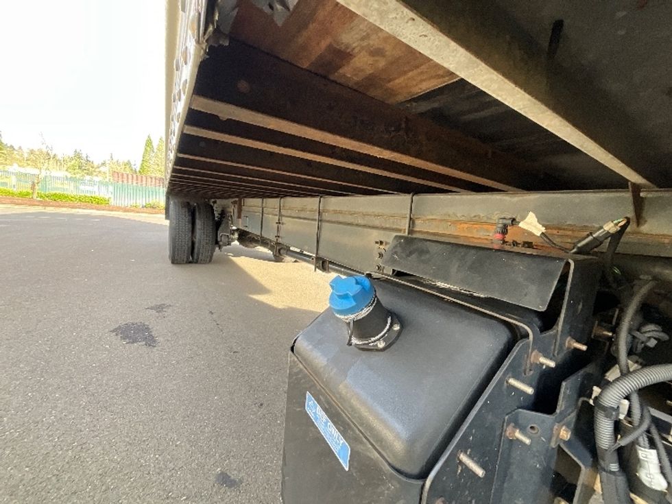 Medium Duty Box Truck-Light and Medium Duty Trucks-International-2021-MV607-Clackamas-OR-243,011\n\t\tmiles-$ 34,250 - Image 12