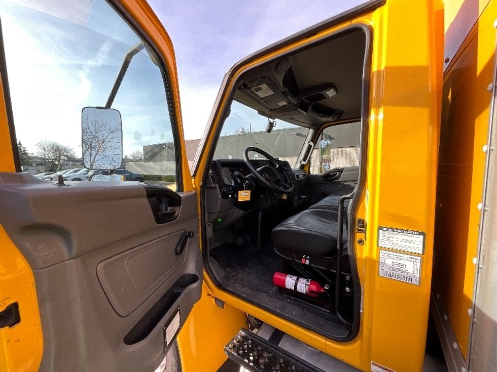 Medium Duty Box Truck-Light and Medium Duty Trucks-International-2021-MV607-Clackamas-OR-243,011\n\t\tmiles-$ 34,250 - Image 14
