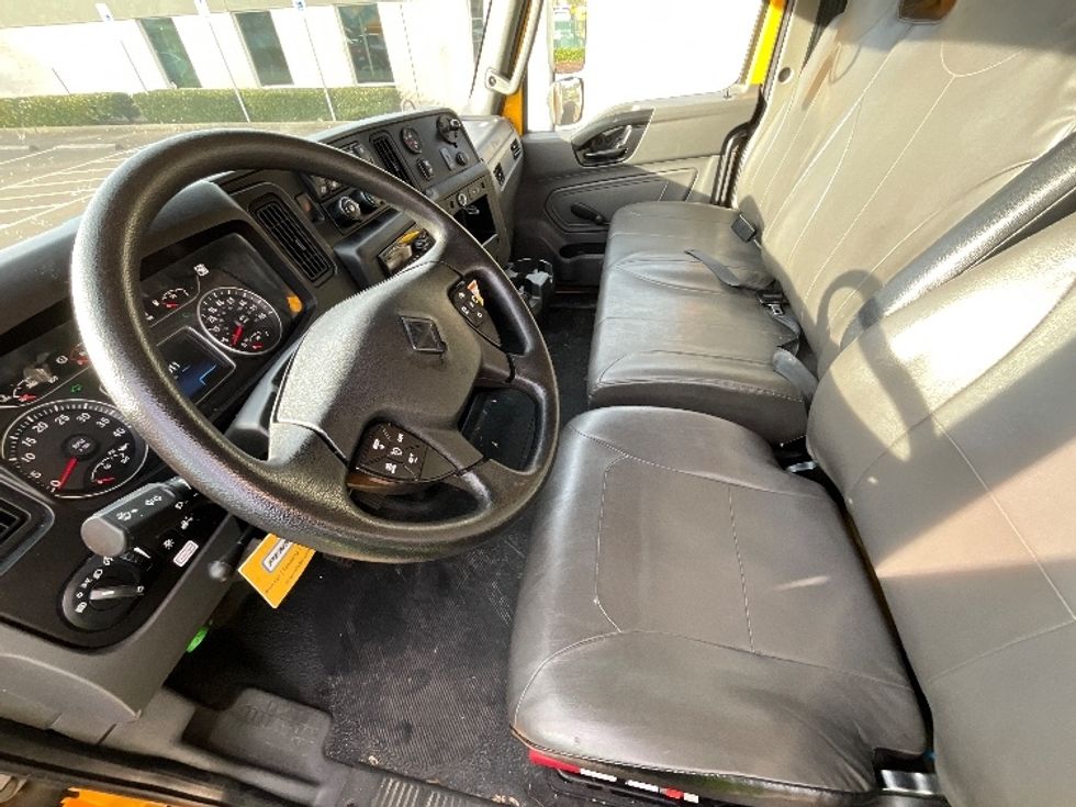 Medium Duty Box Truck-Light and Medium Duty Trucks-International-2021-MV607-Clackamas-OR-243,011\n\t\tmiles-$ 34,250 - Image 15
