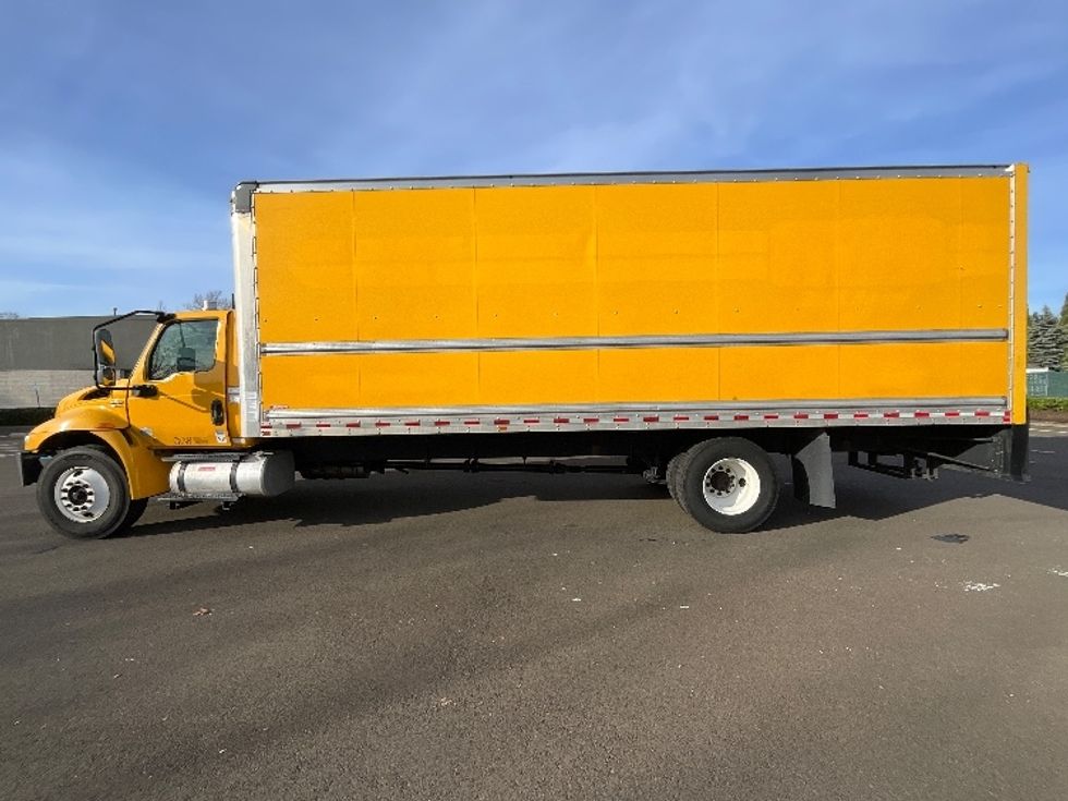 Medium Duty Box Truck-Light and Medium Duty Trucks-International-2021-MV607-Clackamas-OR-243,011\n\t\tmiles-$ 34,250 - Image 4