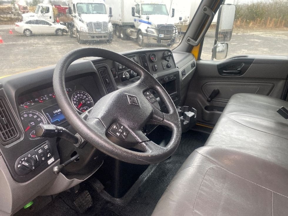 Medium Duty Box Truck-Light and Medium Duty Trucks-International-2021-MV607-Cleveland-TN-178,808\n\t\tmiles-$ 48,500 - Image 17