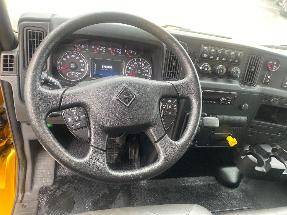 Medium Duty Box Truck-Light and Medium Duty Trucks-International-2021-MV607-Cleveland-TN-178,808\n\t\tmiles-$ 48,500 - Image 18