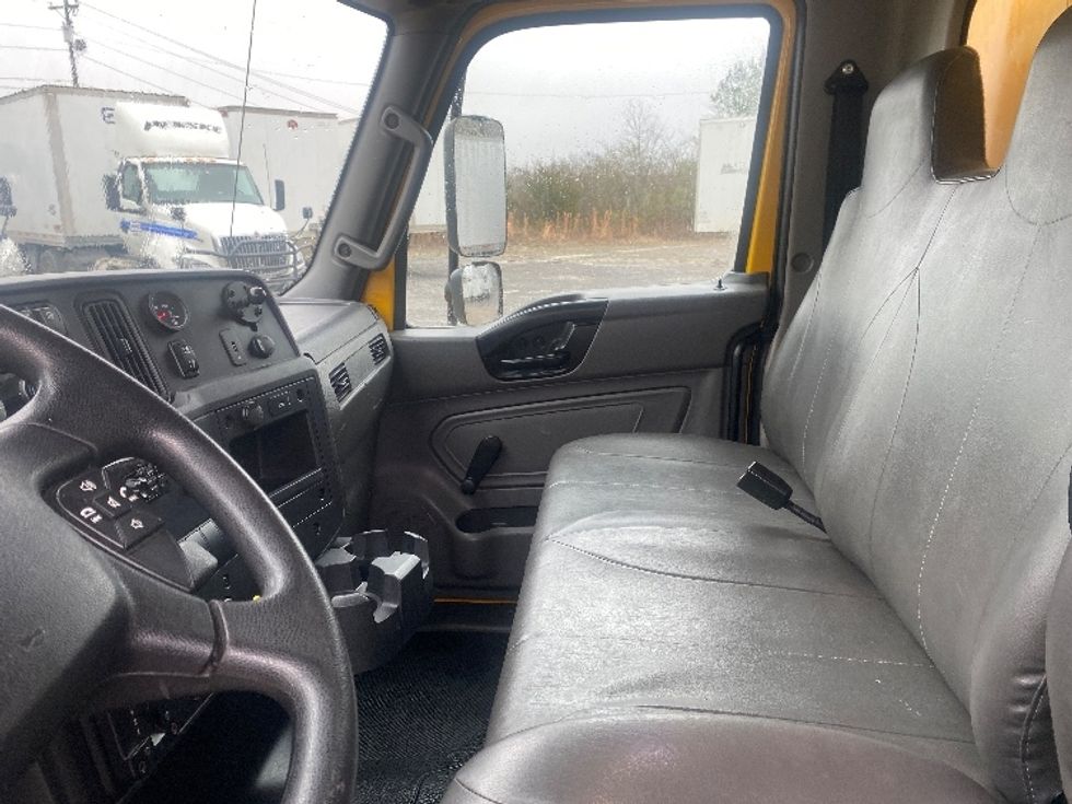 Medium Duty Box Truck-Light and Medium Duty Trucks-International-2021-MV607-Cleveland-TN-178,808\n\t\tmiles-$ 48,500 - Image 19
