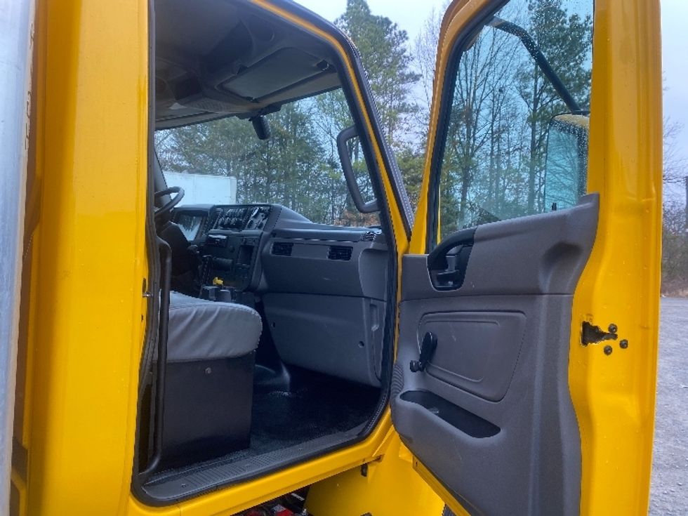 Medium Duty Box Truck-Light and Medium Duty Trucks-International-2021-MV607-Cleveland-TN-178,808\n\t\tmiles-$ 48,500 - Image 20