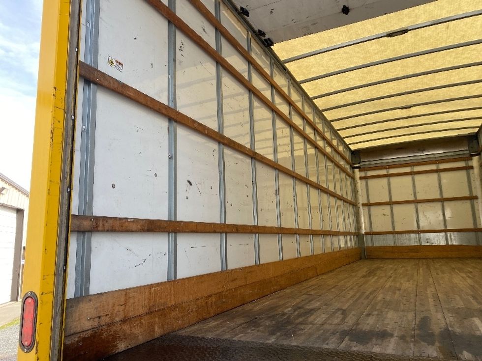 Medium Duty Box Truck-Light and Medium Duty Trucks-International-2021-MV607-Cleveland-TN-218,710\n\t\tmiles-$ 42,250 - Image 11