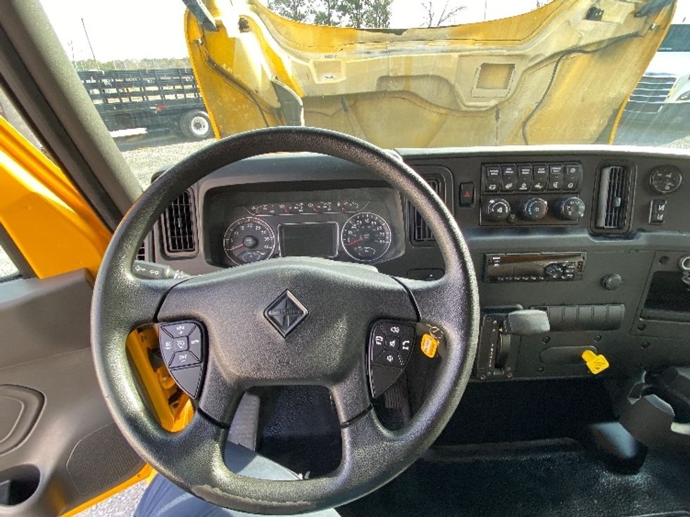 Medium Duty Box Truck-Light and Medium Duty Trucks-International-2021-MV607-Cleveland-TN-218,710\n\t\tmiles-$ 42,250 - Image 18