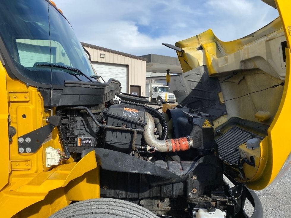 Medium Duty Box Truck-Light and Medium Duty Trucks-International-2021-MV607-Cleveland-TN-218,710\n\t\tmiles-$ 42,250 - Image 23