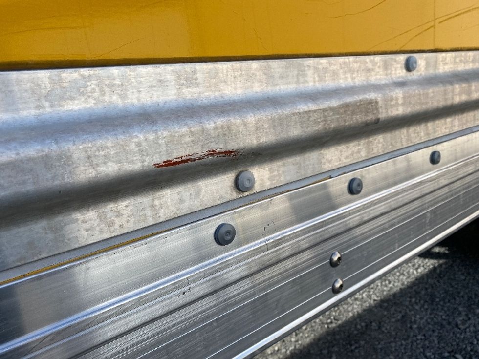 Medium Duty Box Truck-Light and Medium Duty Trucks-International-2021-MV607-Cleveland-TN-218,710\n\t\tmiles-$ 42,250 - Image 28