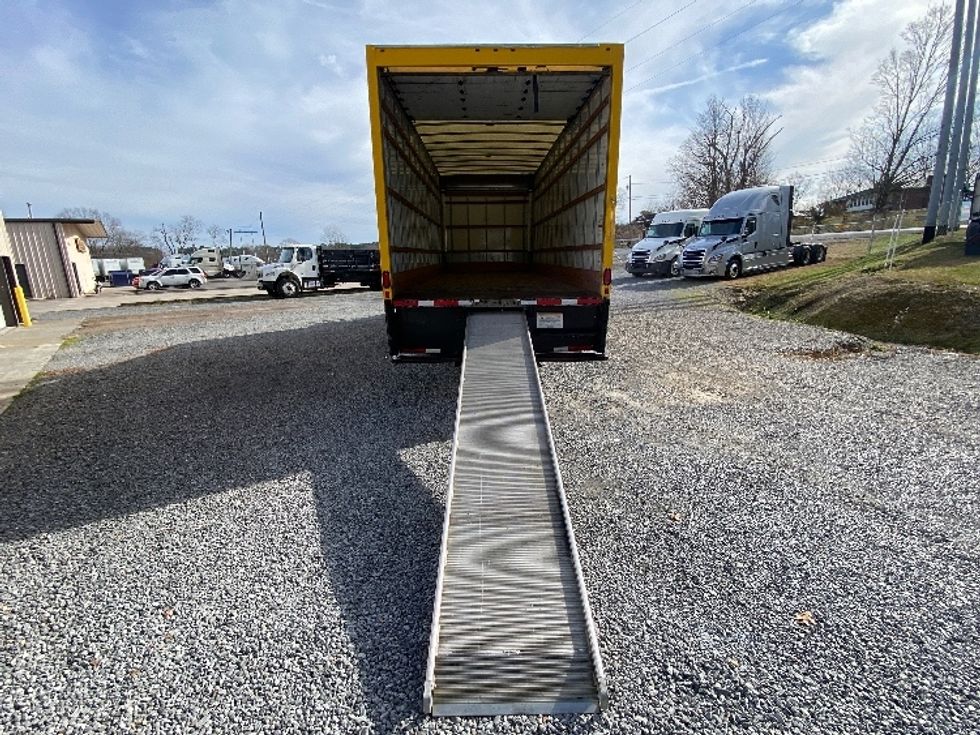 Medium Duty Box Truck-Light and Medium Duty Trucks-International-2021-MV607-Cleveland-TN-218,710\n\t\tmiles-$ 42,250 - Image 9