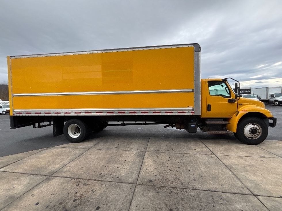 Medium Duty Box Truck-Light and Medium Duty Trucks-International-2021-MV607-Coburg-OR-184,543\n\t\tmiles-$ 44,500 - Image 15