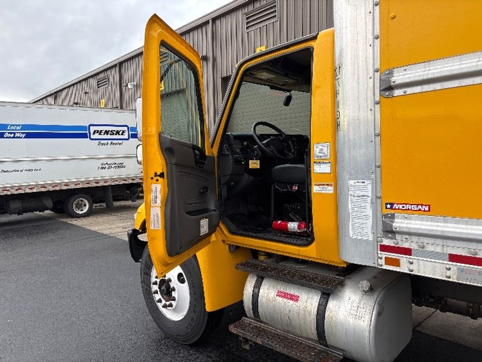 Medium Duty Box Truck-Light and Medium Duty Trucks-International-2021-MV607-Coburg-OR-184,543\n\t\tmiles-$ 44,500 - Image 16
