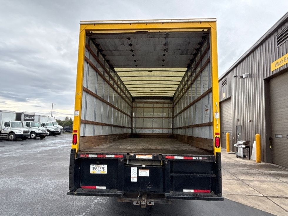 Medium Duty Box Truck-Light and Medium Duty Trucks-International-2021-MV607-Coburg-OR-184,543\n\t\tmiles-$ 44,500 - Image 8