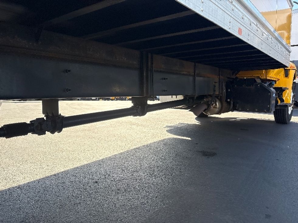 Medium Duty Box Truck-Light and Medium Duty Trucks-International-2021-MV607-Coburg-OR-242,157\n\t\tmiles-$ 36,250 - Image 13