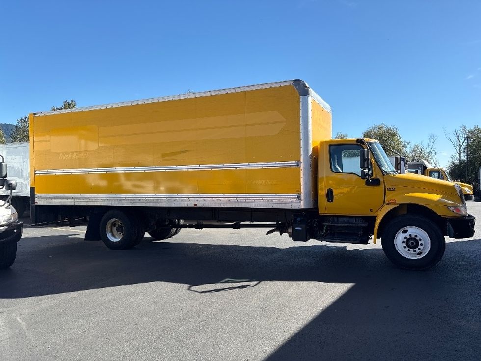 Medium Duty Box Truck-Light and Medium Duty Trucks-International-2021-MV607-Coburg-OR-242,157\n\t\tmiles-$ 36,250 - Image 14