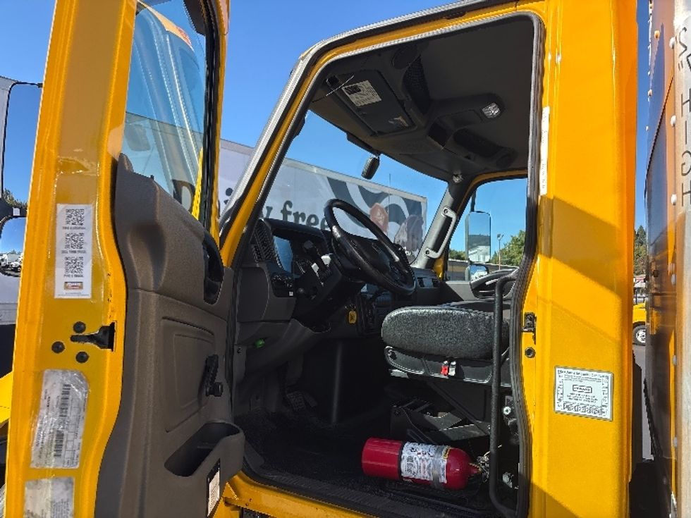 Medium Duty Box Truck-Light and Medium Duty Trucks-International-2021-MV607-Coburg-OR-242,157\n\t\tmiles-$ 36,250 - Image 15