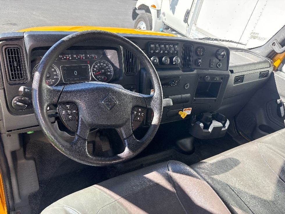 Medium Duty Box Truck-Light and Medium Duty Trucks-International-2021-MV607-Coburg-OR-242,157\n\t\tmiles-$ 36,250 - Image 17