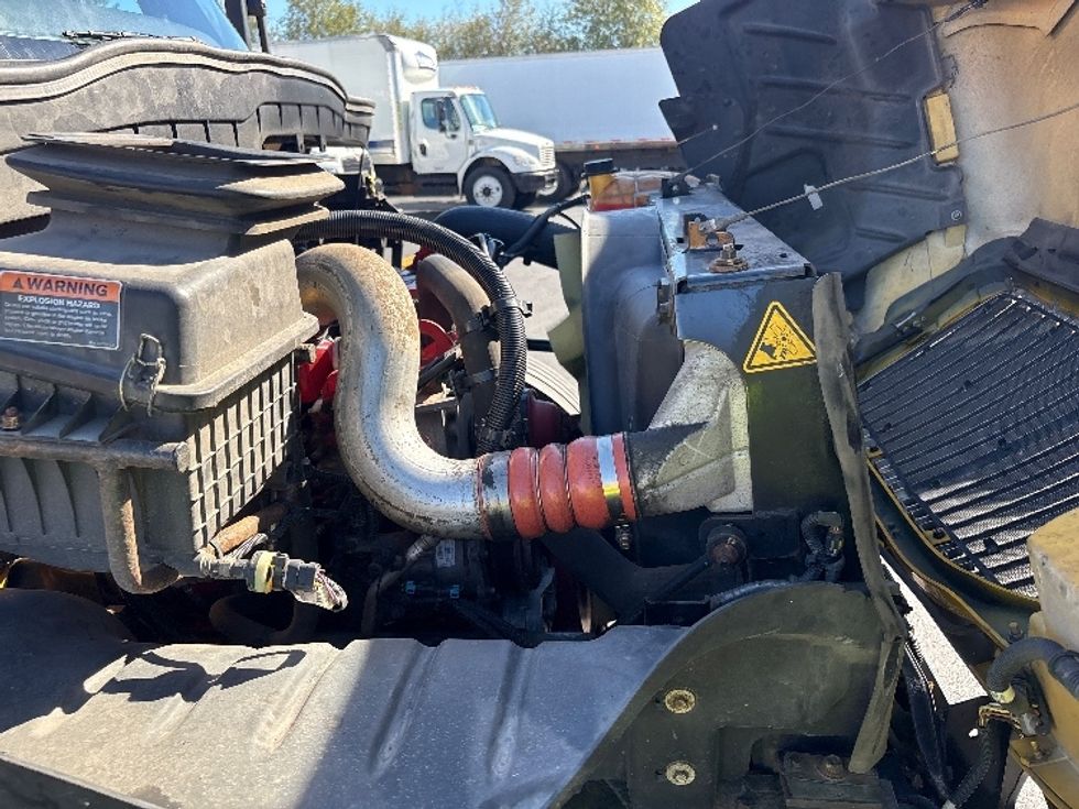 Medium Duty Box Truck-Light and Medium Duty Trucks-International-2021-MV607-Coburg-OR-242,157\n\t\tmiles-$ 36,250 - Image 21