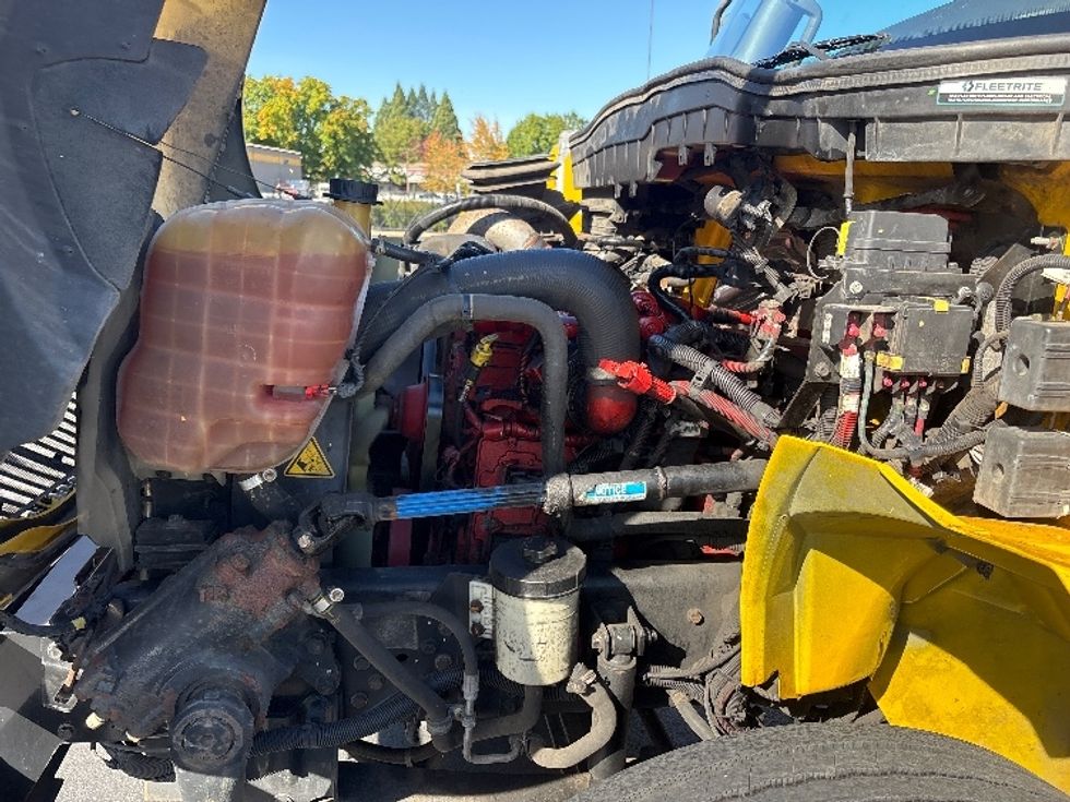 Medium Duty Box Truck-Light and Medium Duty Trucks-International-2021-MV607-Coburg-OR-242,157\n\t\tmiles-$ 36,250 - Image 22