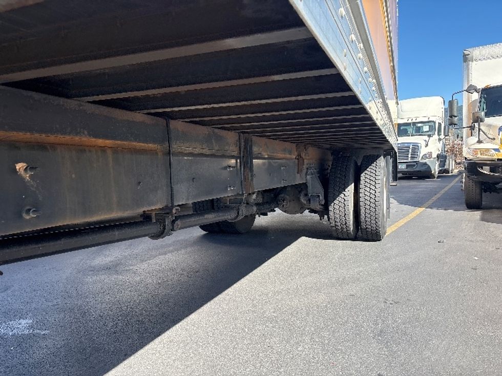 Medium Duty Box Truck-Light and Medium Duty Trucks-International-2021-MV607-Coburg-OR-242,157\n\t\tmiles-$ 36,250 - Image 5