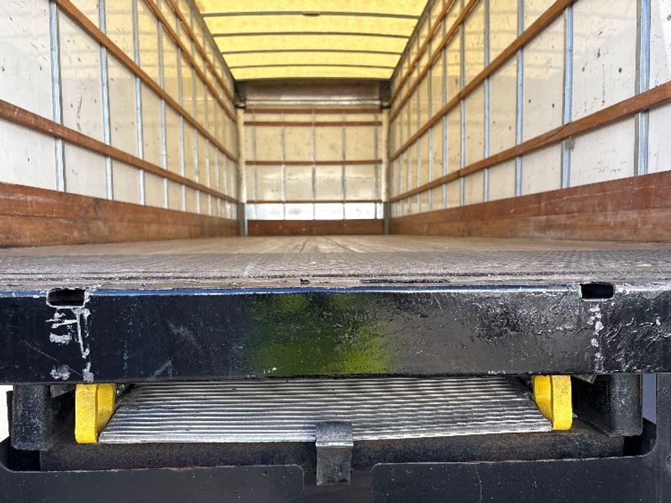 Medium Duty Box Truck-Light and Medium Duty Trucks-International-2021-MV607-Coburg-OR-242,157\n\t\tmiles-$ 36,250 - Image 9